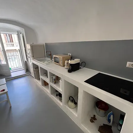 White Dome Retriet *